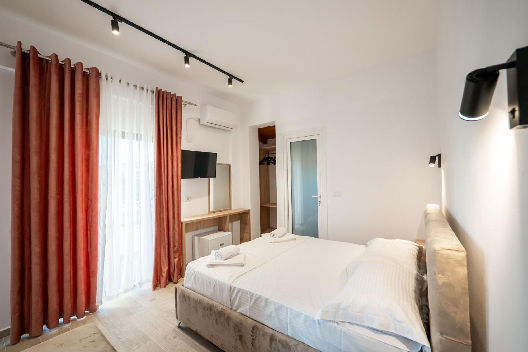 Hotel Perla Ksamil Exterior photo